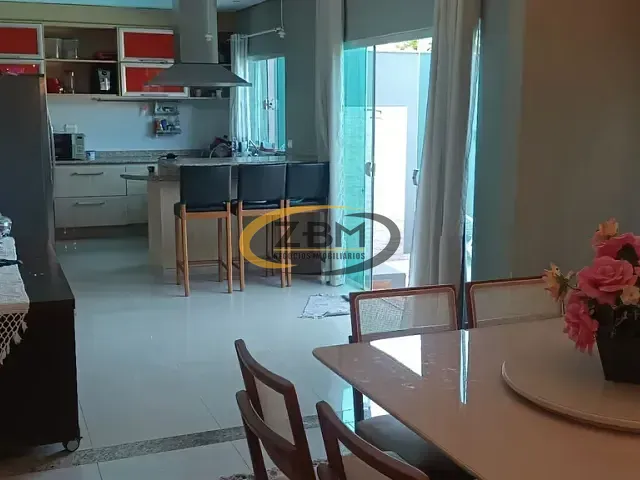 Sobrado com 300m² 3 quartos e 3 banheiros, à venda, no bairro Jardim Alvorada em Cambé