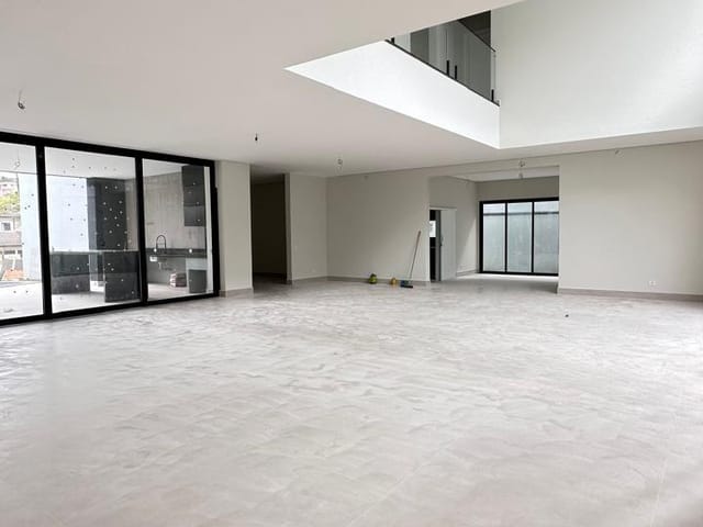 Casa com 756m² 5 quartos e 8 banheiros, à venda, no bairro Alphaville em Santana de Parnaíba