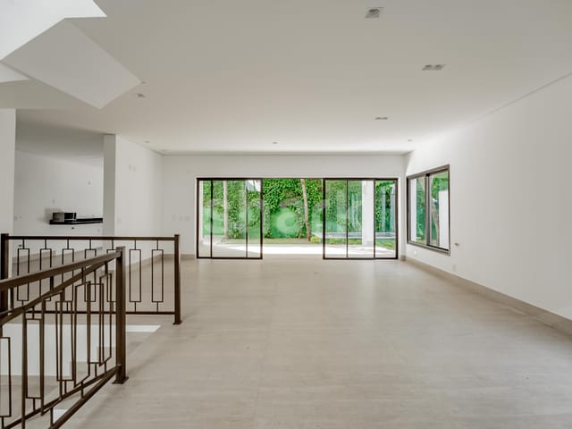Casa com 684m² 4 quartos e 5 banheiros, à venda, no bairro Jardim dos Estados em São Paulo