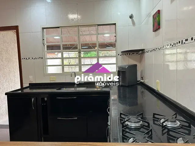 Casa com 165m² 2 quartos e 2 banheiros, para alugar, no bairro Jardim das Indústrias em São José dos Campos