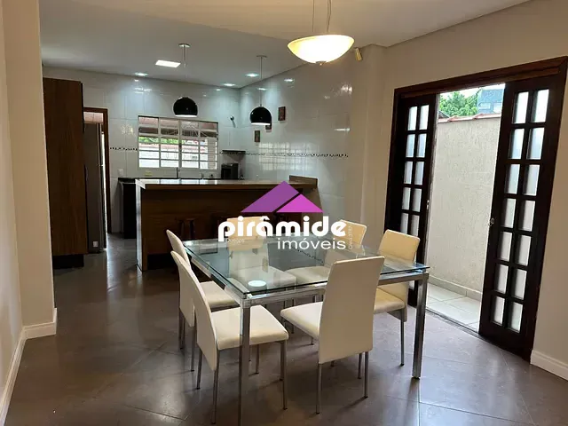 Casa com 165m² 2 quartos e 2 banheiros, para alugar, no bairro Jardim das Indústrias em São José dos Campos