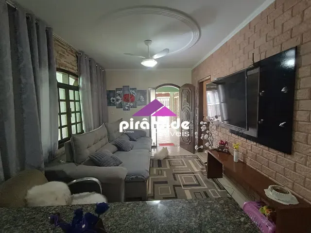 Casa 3 quartos e 3 banheiros, à venda, no bairro São João em Jacareí