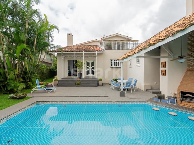 Casa com 714m² 4 quartos e 6 banheiros, à venda ou para alugar, no bairro Tamboré em Santana de Parnaíba