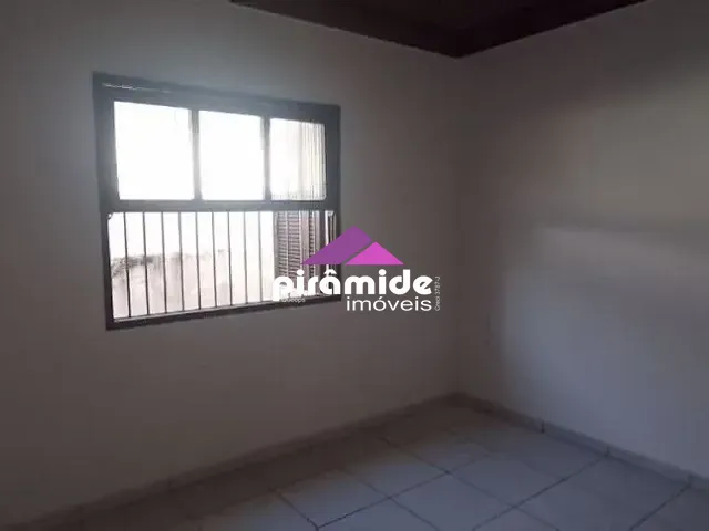 Casa 3 quartos e 2 banheiros, à venda, no bairro Centro em São José dos Campos