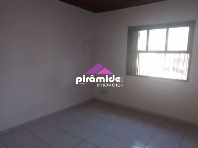 Casa 3 quartos e 2 banheiros, à venda, no bairro Centro em São José dos Campos