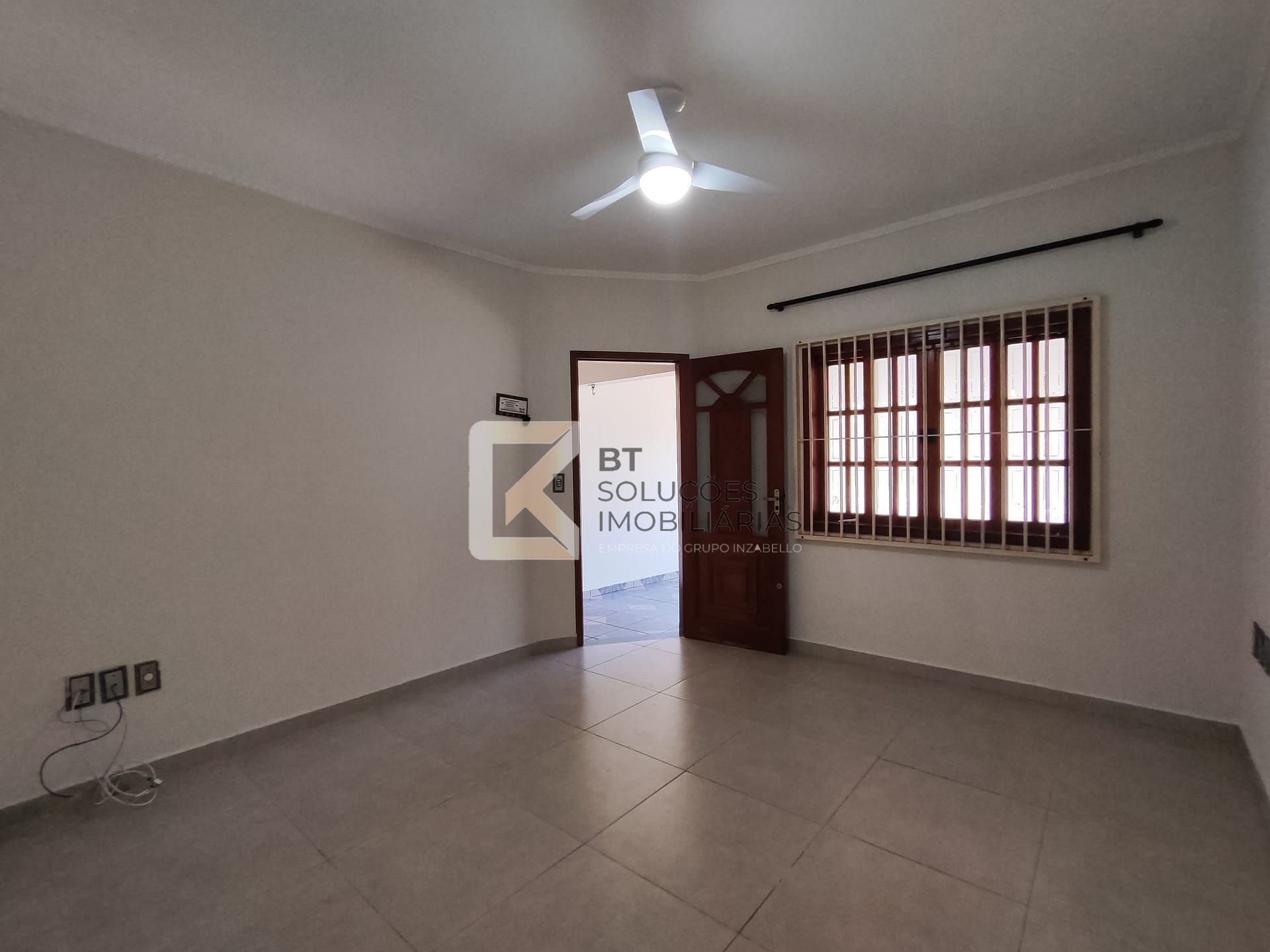 Casa para alugar com 3 quartos, 125m² - Foto 2