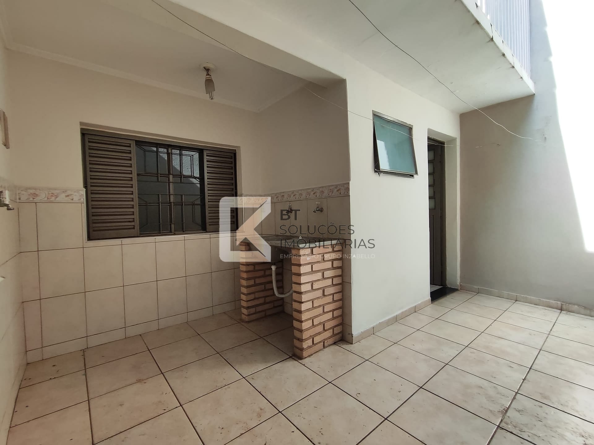 Casa para alugar com 3 quartos, 125m² - Foto 32