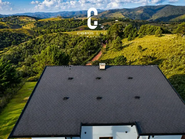 Casa com 1530m² 2 quartos e 3 banheiros, à venda, no bairro PARQUE FERRADURA em Campos do Jordão