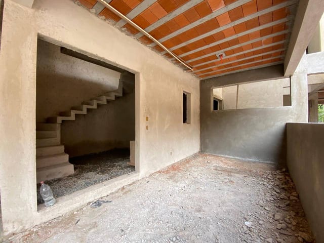 Casa com 221m² 3 quartos e 4 banheiros, à venda, no bairro Santa Felicidade em Curitiba