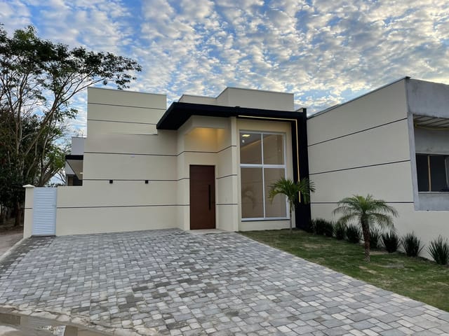 Casa 2 quartos e 1 banheiro, à venda, no bairro Vila Prado em Pindamonhangaba