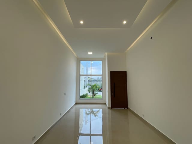 Casa 2 quartos e 1 banheiro, à venda, no bairro Vila Prado em Pindamonhangaba
