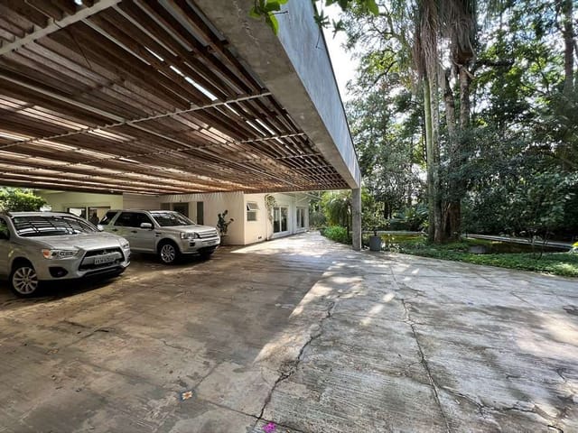Casa com 1190m² 5 quartos e 7 banheiros, à venda, no bairro Vila Santo Antônio em Cotia