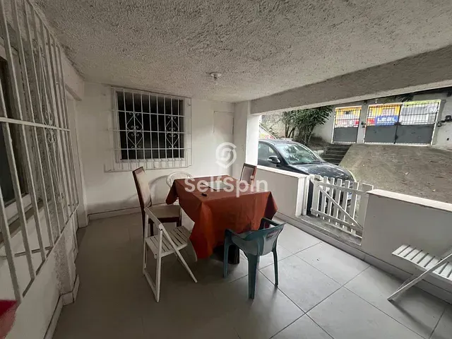 Casa 2 quartos e 1 banheiro, para alugar, no bairro Piratininga em Niterói