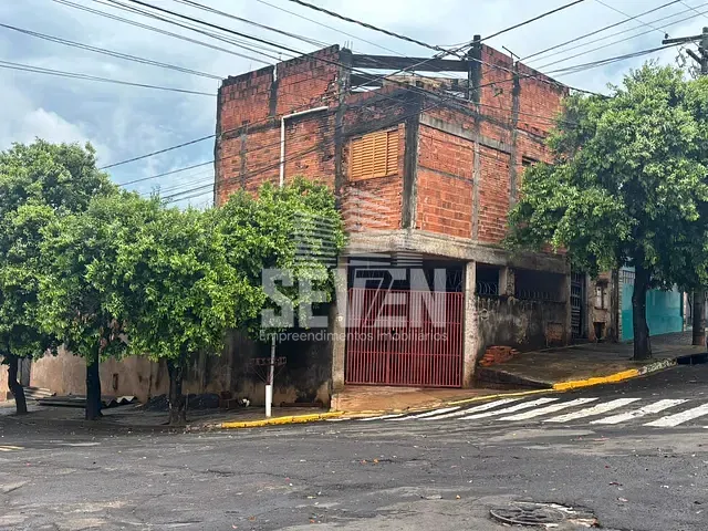 Casa com 233m² 4 quartos e 1 banheiro, à venda, no bairro Parque Vista Alegre em Bauru
