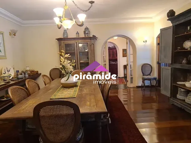Casa com 5448m² 5 quartos e 6 banheiros, à venda, no bairro Bosque dos Eucaliptos em São José dos Campos