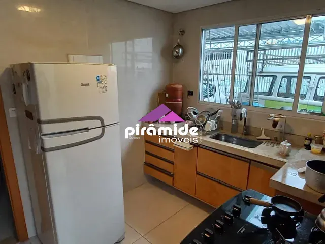 Casa com 150m² 3 quartos e 3 banheiros, à venda, no bairro Conjunto Residencial Trinta e Um de Março em São José dos Campos