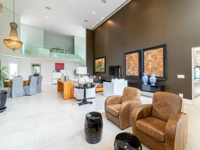 Casa com 964m² 6 quartos e 7 banheiros, à venda, no bairro Alto de Pinheiros em São Paulo