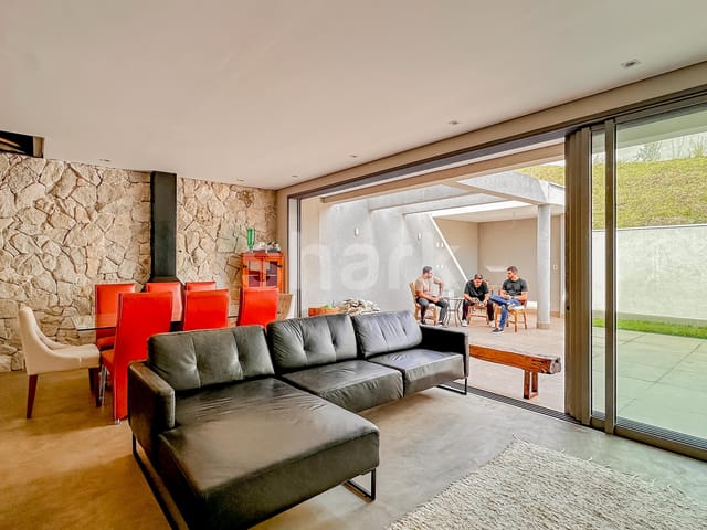 Casa com 200m² 3 quartos e 4 banheiros, à venda ou para alugar, no bairro Tamboré em Santana de Parnaíba