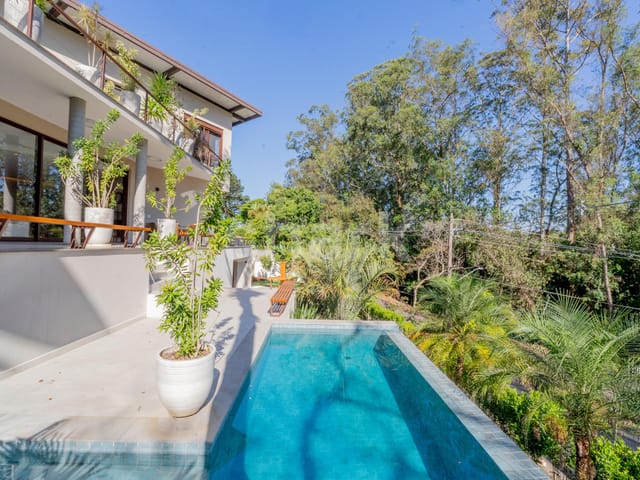 Casa com 1274m² 4 quartos e 6 banheiros, à venda, no bairro Palos Verdes em Cotia