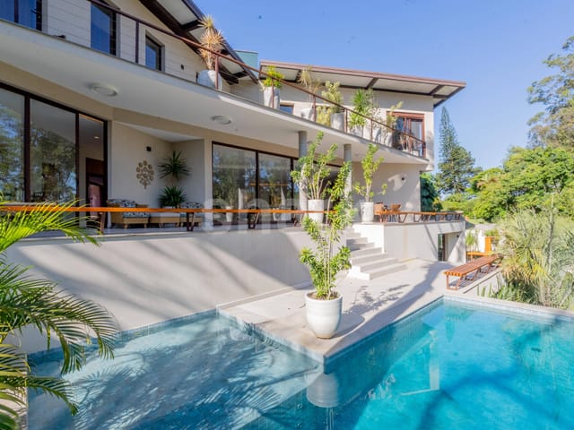 Casa com 1274m² 4 quartos e 6 banheiros, à venda, no bairro Palos Verdes em Cotia