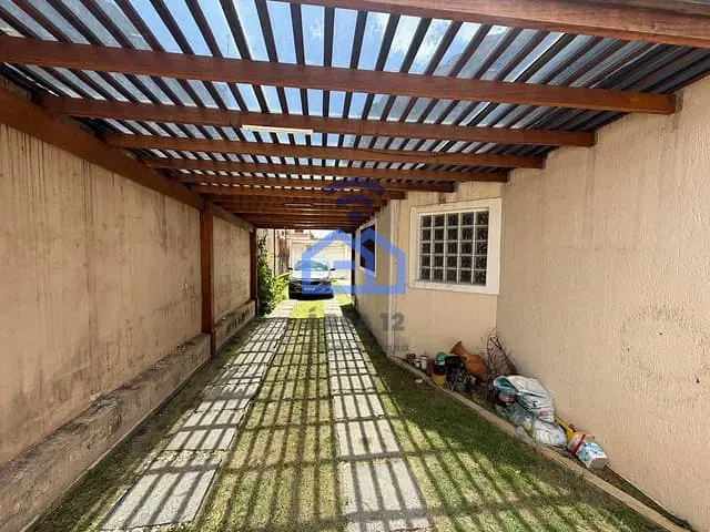 Casa com 360m² 3 quartos e 3 banheiros, à venda, no bairro Jardim Britânia em Caraguatatuba