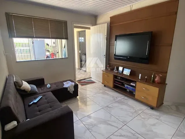 Casa com 100m² 2 quartos e 1 banheiro, à venda, no bairro Vila Carli em Guarapuava