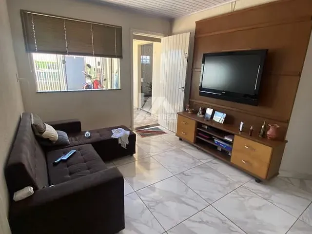 Casa com 100m² 2 quartos e 1 banheiro, à venda, no bairro Vila Carli em Guarapuava