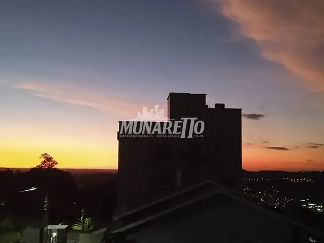 Casa com 228m² 4 quartos e 2 banheiros, à venda, no bairro Loteamento Merlo em Concórdia