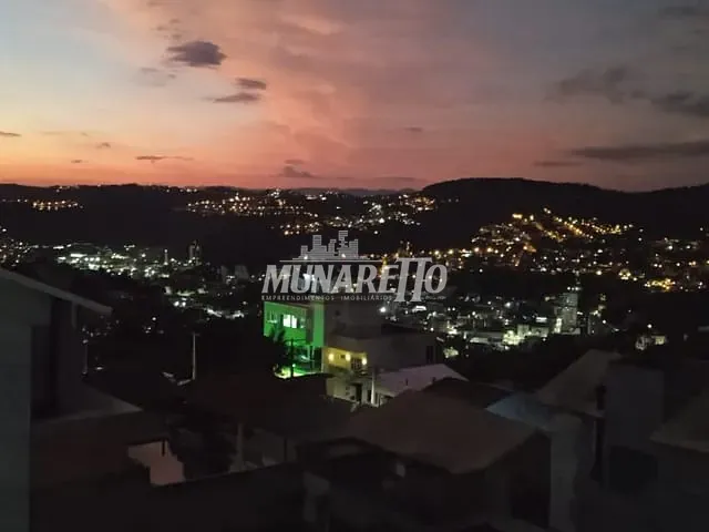 Casa com 228m² 4 quartos e 2 banheiros, à venda, no bairro Loteamento Merlo em Concórdia