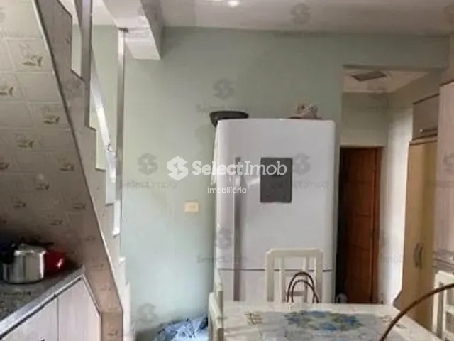 Casa com 250m² 4 quartos e 2 banheiros, à venda, no bairro Vila Nossa Senhora das Vitórias em Mauá