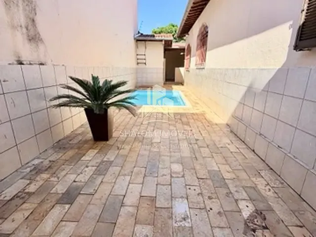 Casa 4 quartos e 3 banheiros, à venda, no bairro Pedra Azul em Contagem