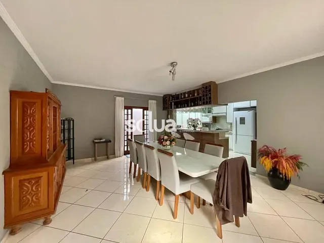 Casa com 338m² 3 quartos e 4 banheiros, à venda, no bairro Jardim Campos Elíseos em Campinas