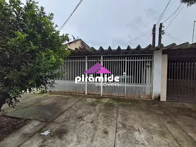 Casa com 151m² 2 quartos e 1 banheiro, à venda, no bairro Trinta e Um de Março em São José dos Campos
