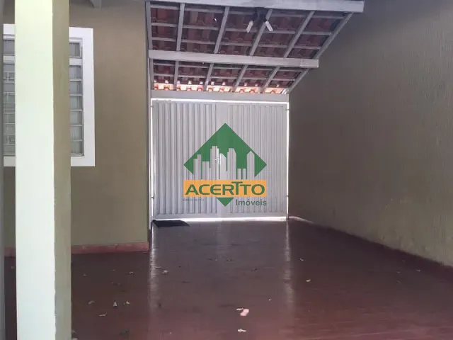 Casa com 300m² 3 quartos e 2 banheiros, à venda, no bairro Bairro das Bandeiras em Araçatuba