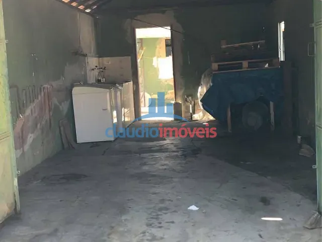 Casa com 4m² 4 quartos e 3 banheiros, à venda, no bairro São Pedro em Barra Mansa
