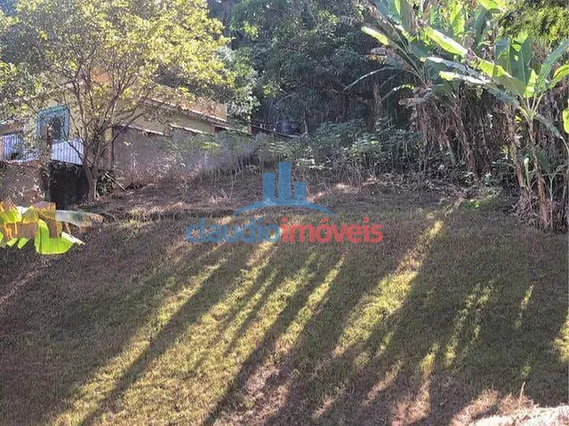 Casa com 4m² 4 quartos e 3 banheiros, à venda, no bairro São Pedro em Barra Mansa