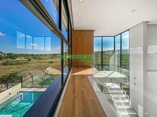 Casa com 532m² 4 quartos e 6 banheiros, à venda, no bairro Urbanova em São José dos Campos