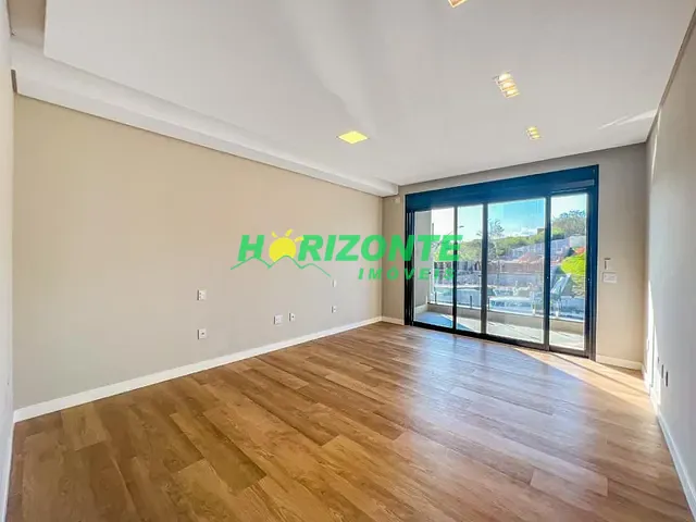 Casa com 532m² 4 quartos e 6 banheiros, à venda, no bairro Urbanova em São José dos Campos