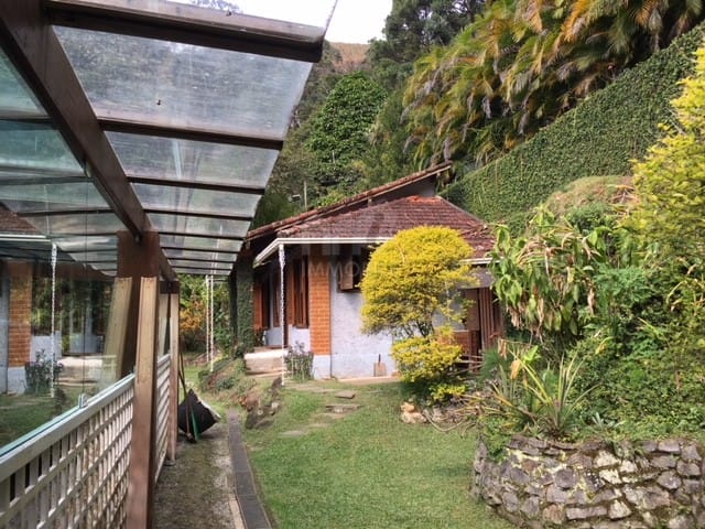 Casa com 8210m², à venda, no bairro Retiro em Petrópolis