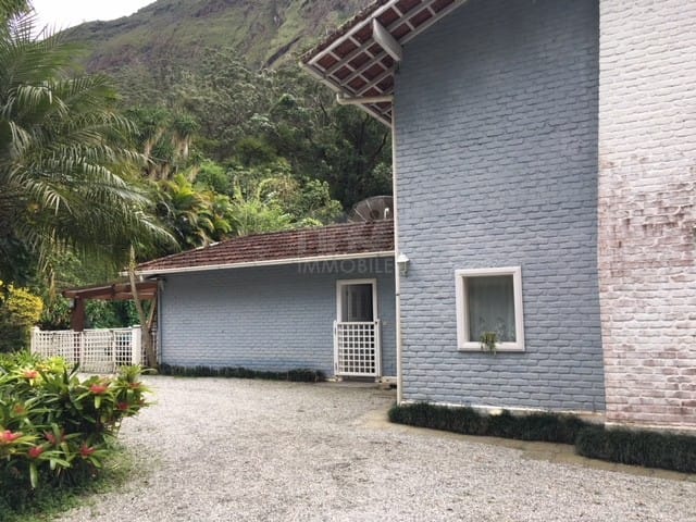 Casa com 8210m², à venda, no bairro Retiro em Petrópolis