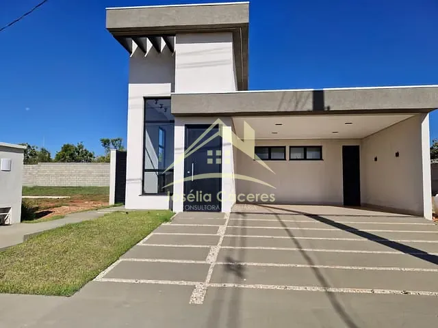 Casa com 259m² 3 quartos e 3 banheiros, à venda, no bairro Petrópolis em Várzea Grande