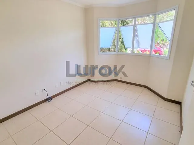 Casa com 525m² 5 quartos e 2 banheiros, à venda, no bairro Jardim Paiquerê em Valinhos