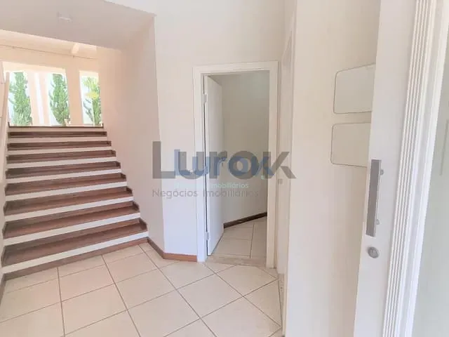 Casa com 525m² 5 quartos e 2 banheiros, à venda, no bairro Jardim Paiquerê em Valinhos
