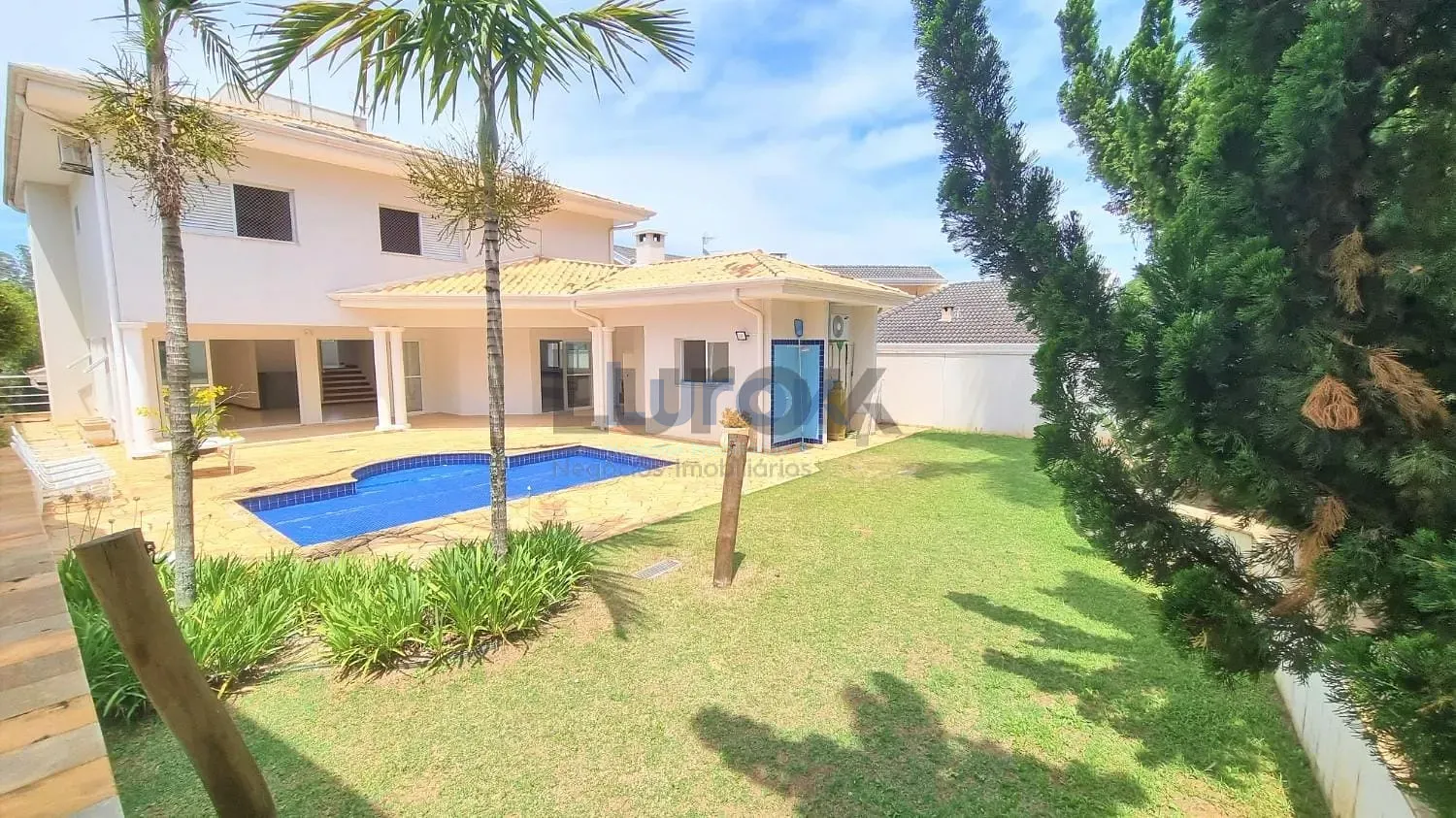 Casa, 5 quartos, 362 m² - Foto 1