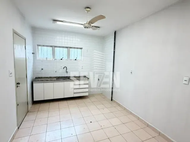 Casa com 570m² 3 quartos e 2 banheiros, à venda, no bairro Jardim Estoril em Bauru