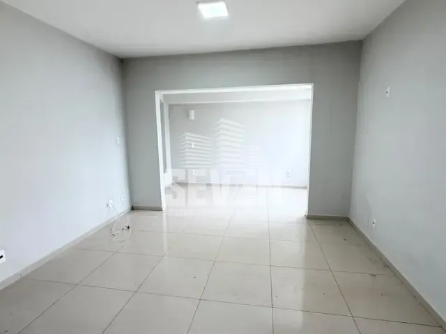 Casa com 570m² 3 quartos e 2 banheiros, à venda, no bairro Jardim Estoril em Bauru