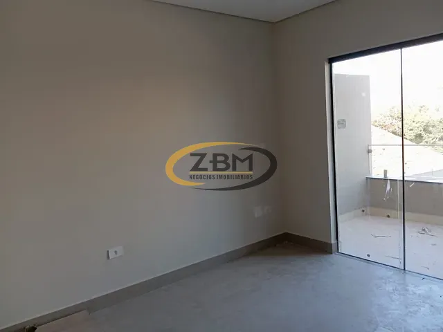 Casa com 345m² 3 quartos e 3 banheiros, à venda, no bairro Caravelle em Londrina