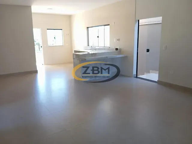 Casa com 345m² 3 quartos e 3 banheiros, à venda, no bairro Caravelle em Londrina