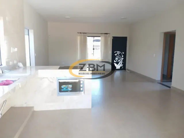 Casa com 345m² 3 quartos e 3 banheiros, à venda, no bairro Caravelle em Londrina