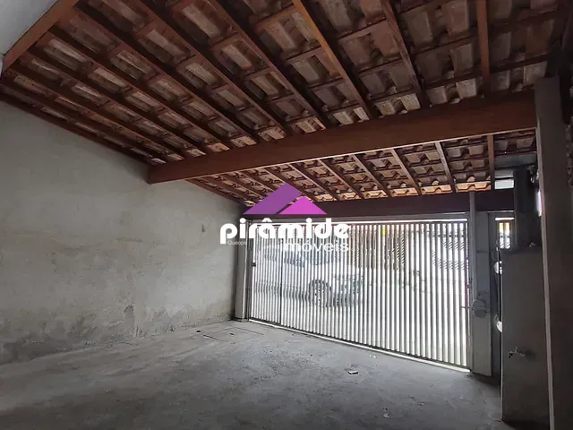 Casa com 150m² 3 quartos e 2 banheiros, à venda, no bairro Jardim São Vicente em São José dos Campos